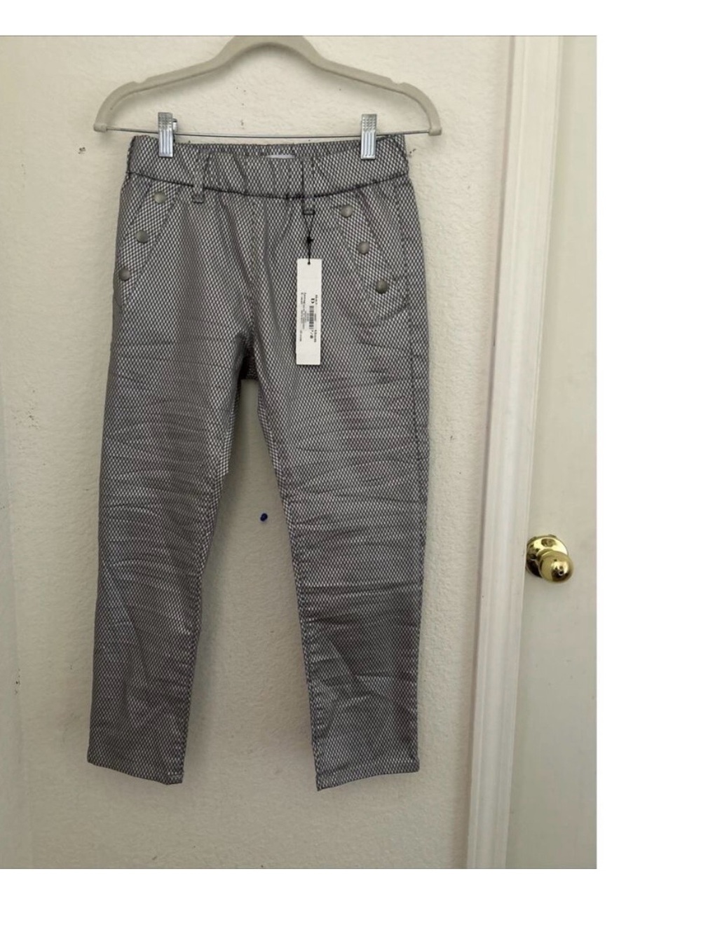 Bevy-Flog capri silver checkered pants Size 24 NWT